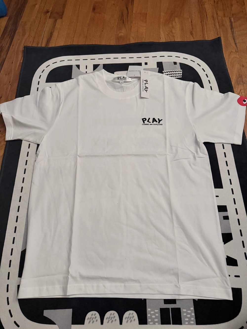 Play Comme des Garcons PLAY White Logo Cotton T‑Shirt